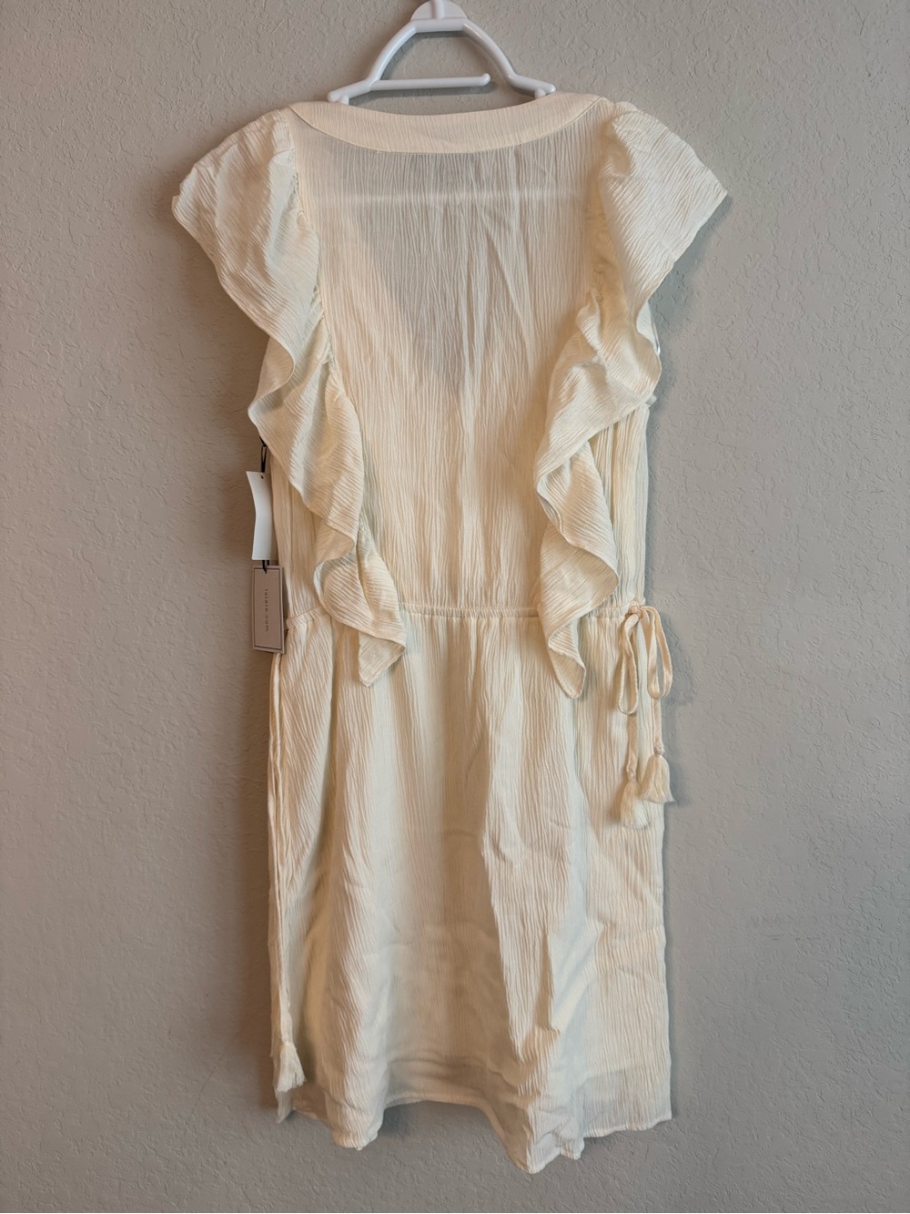1STATE Cream Ruffle V-Neck Dress small - Picture 4 of 4
